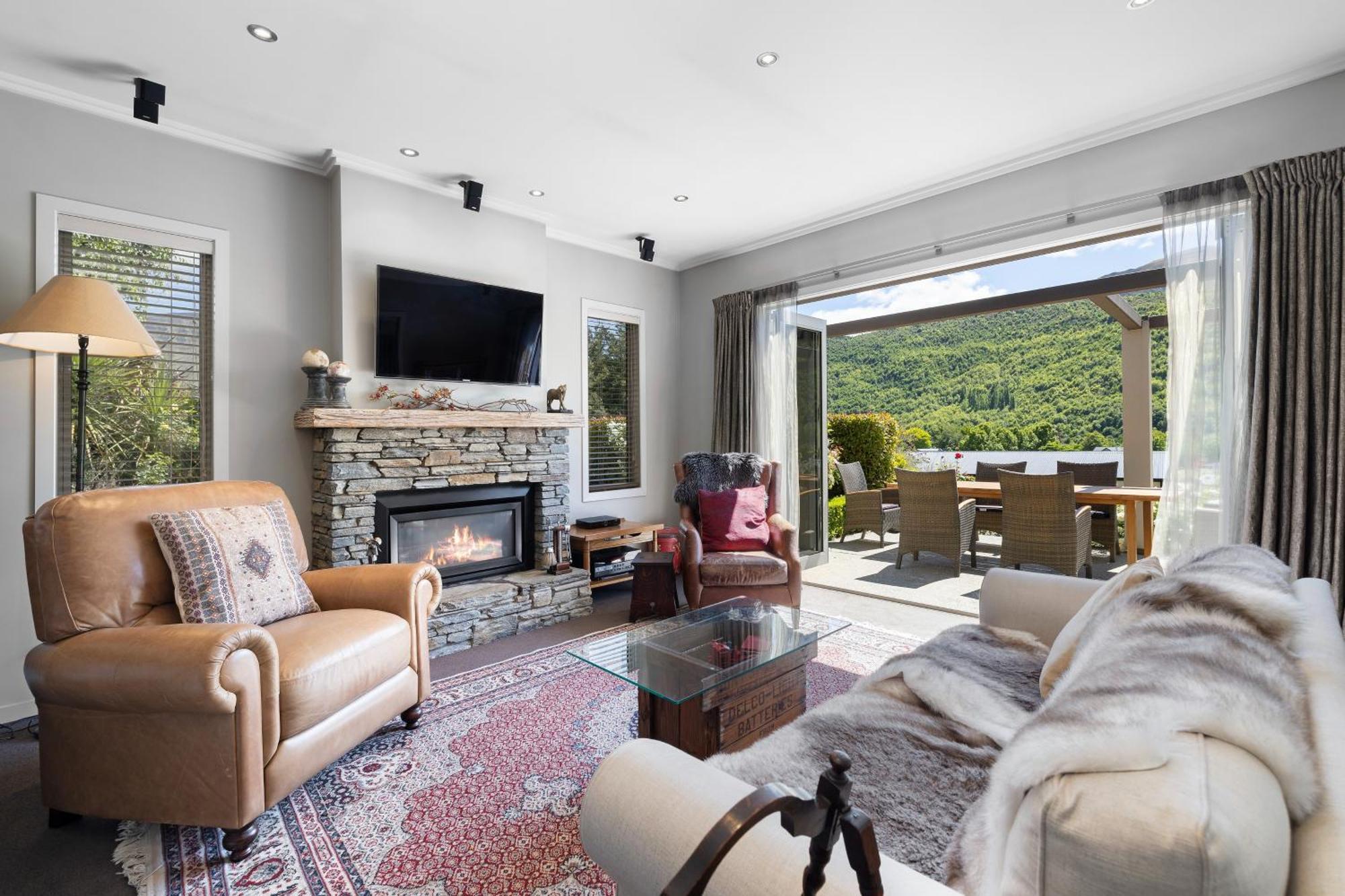 Luxury Away - Arrowbrae Villa Arrowtown Exterior photo