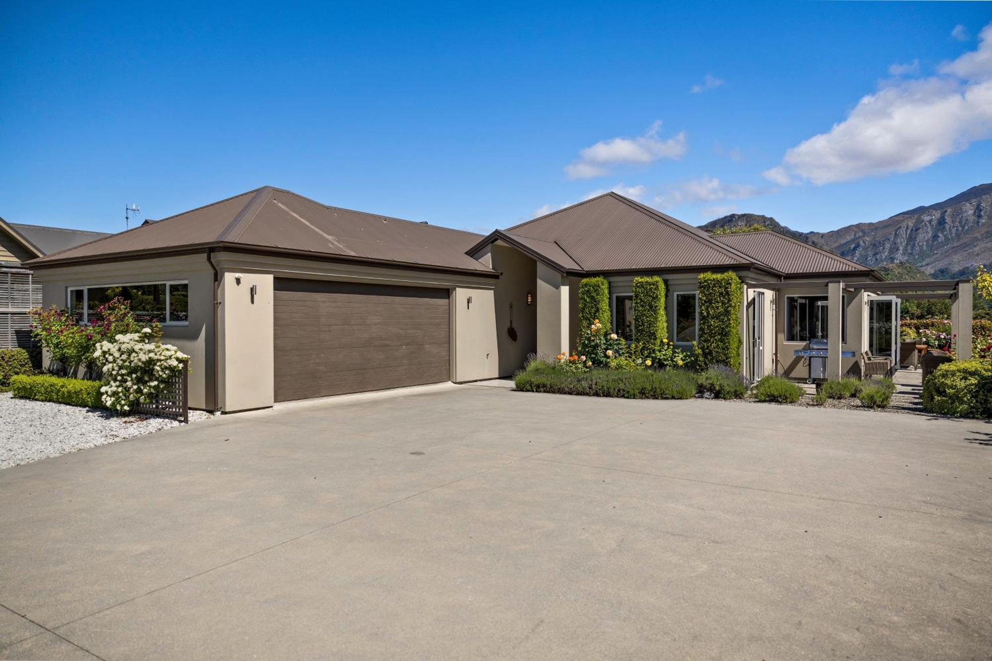 Luxury Away - Arrowbrae Villa Arrowtown Exterior photo